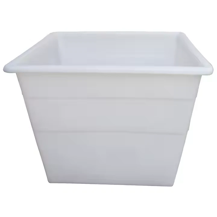 Plastmasas roto - veidota uzglabāšanas vanna